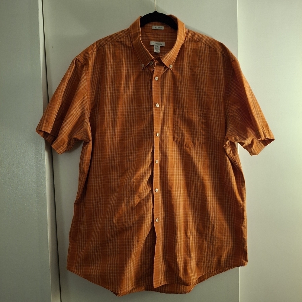 Van Heusen Men's Orange Plaid Button Down Short Sleeve Shirt